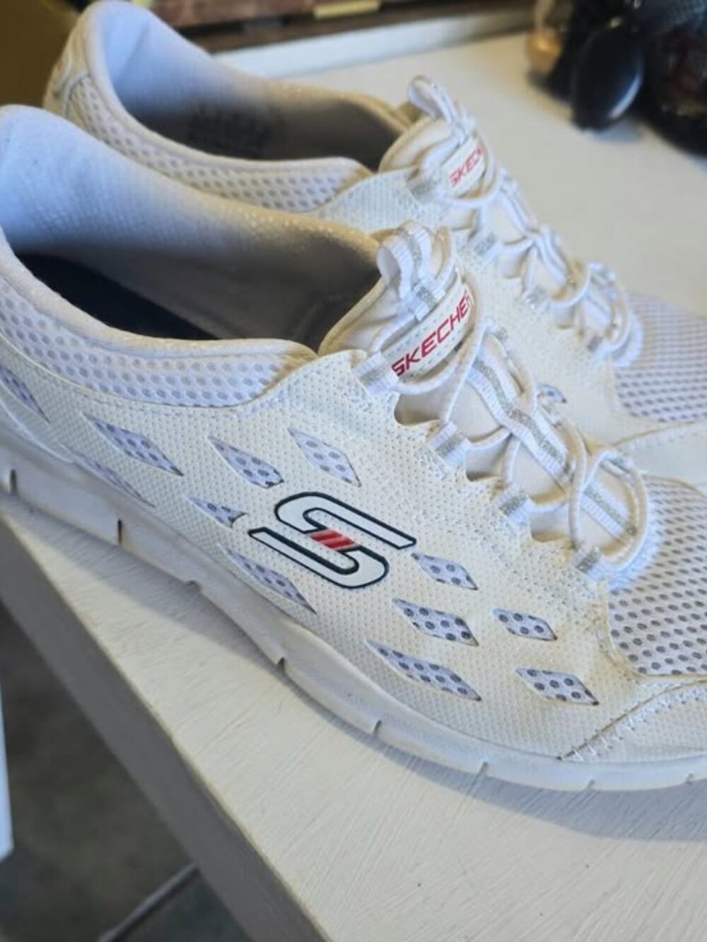 Skechers Air-Cooled Memory Foam Shoes 23779 Size 9 White